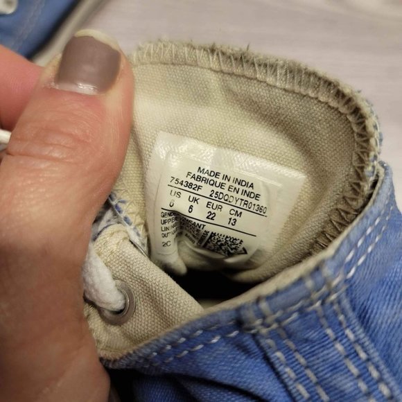 Infant size blue converse size 6 - Picture 5 of 6